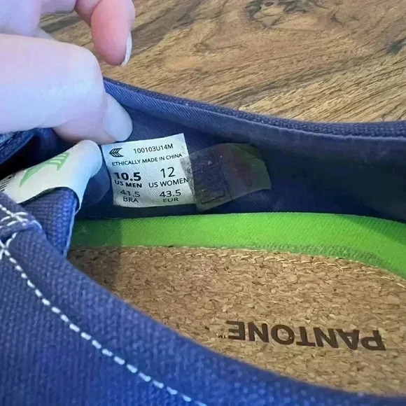 Cariuma x Pantone OCA low-top canvas sneakers - Picture 3 of 5